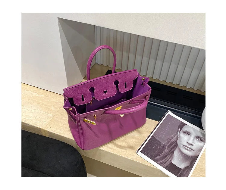 Luxury Brand Handbags for Women, Fashionable Shoulder Bag and Tote Bags in Leather By Famous Designer Elegant