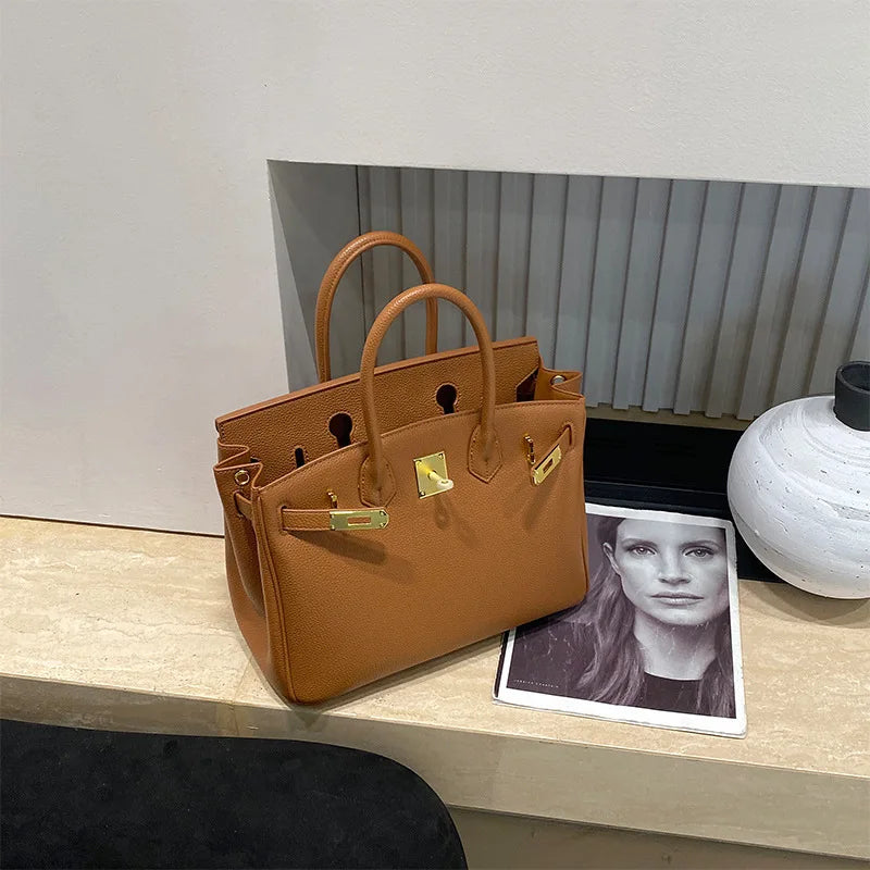 Luxury Brand Handbags for Women, Fashionable Shoulder Bag and Tote Bags in Leather By Famous Designer Elegant