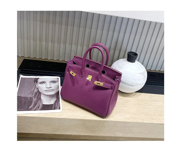 Luxury Brand Handbags for Women, Fashionable Shoulder Bag and Tote Bags in Leather By Famous Designer Elegant