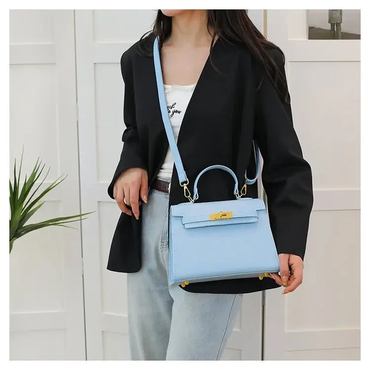 Fashionable Crossbody Bag For Women, High-Quality Luxury Designer Handbag With Gold Hardware, Durable & Stylish