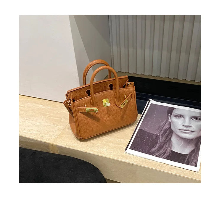 Luxury Brand Handbags for Women, Fashionable Shoulder Bag and Tote Bags in Leather By Famous Designer Elegant