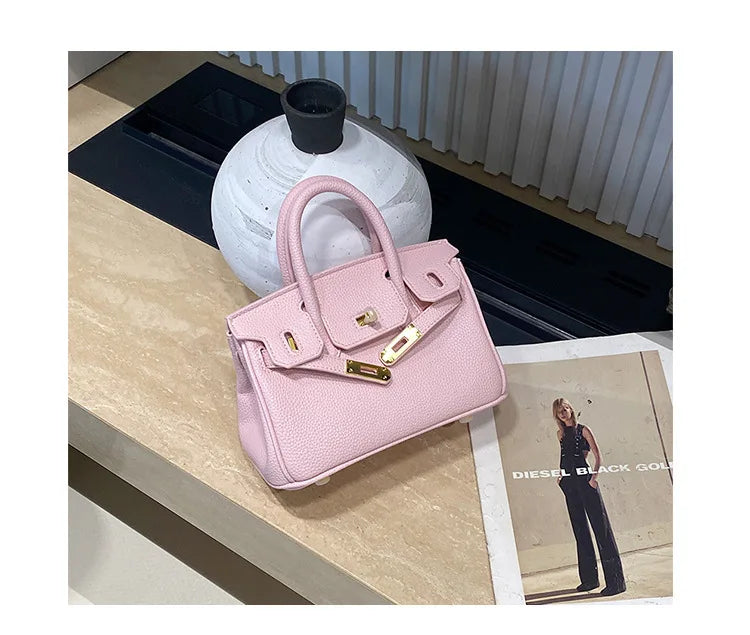 Luxury Brand Handbags for Women, Fashionable Shoulder Bag and Tote Bags in Leather By Famous Designer Elegant