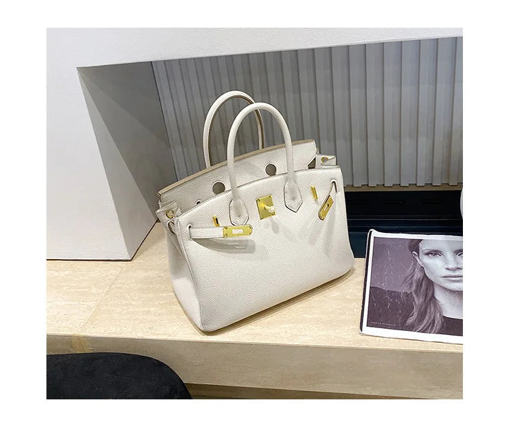 Luxury Brand Handbags for Women, Fashionable Shoulder Bag and Tote Bags in Leather By Famous Designer Elegant