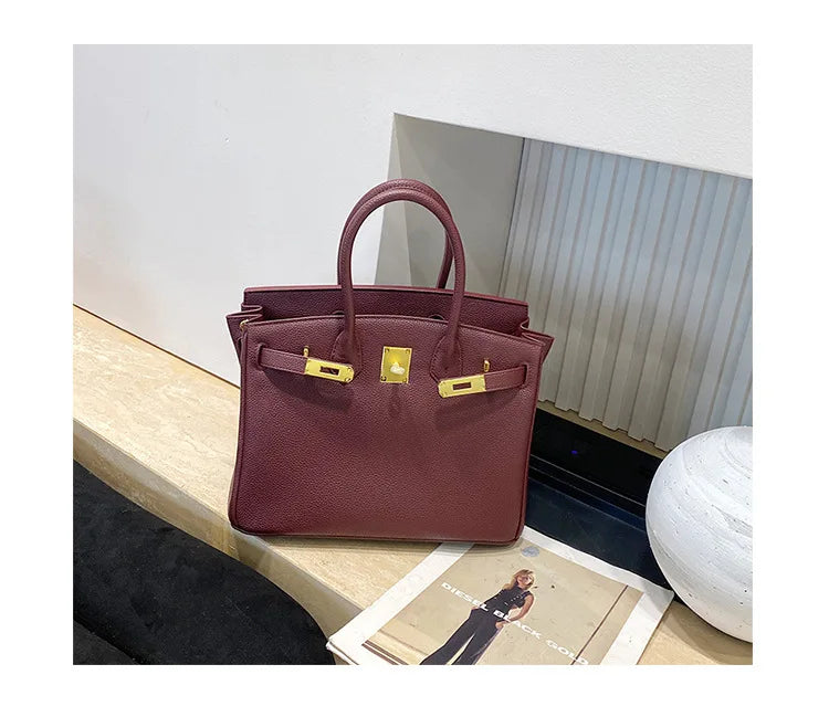 Luxury Brand Handbags for Women, Fashionable Shoulder Bag and Tote Bags in Leather By Famous Designer Elegant
