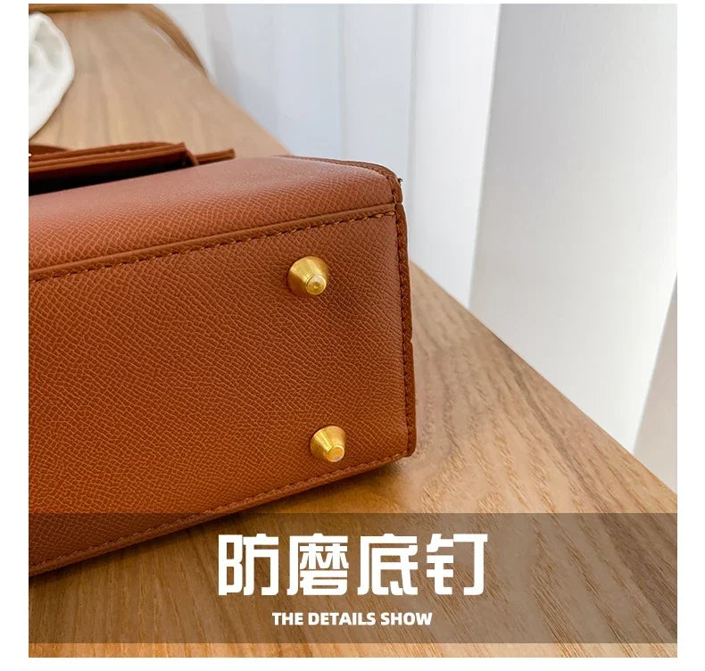 Fashionable Crossbody Bag For Women, High-Quality Luxury Designer Handbag With Gold Hardware, Durable & Stylish