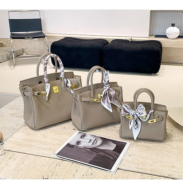 Luxury Brand Handbags for Women, Fashionable Shoulder Bag and Tote Bags in Leather By Famous Designer Elegant