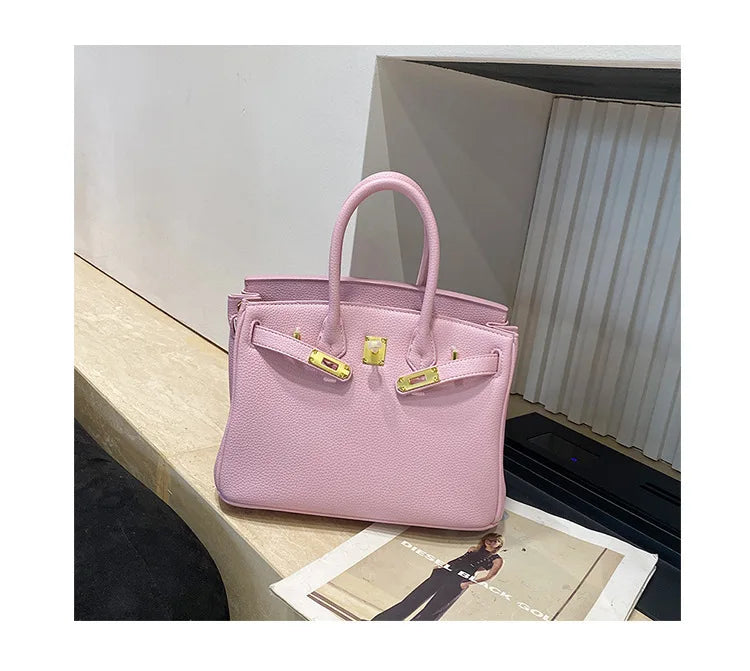 Luxury Brand Handbags for Women, Fashionable Shoulder Bag and Tote Bags in Leather By Famous Designer Elegant
