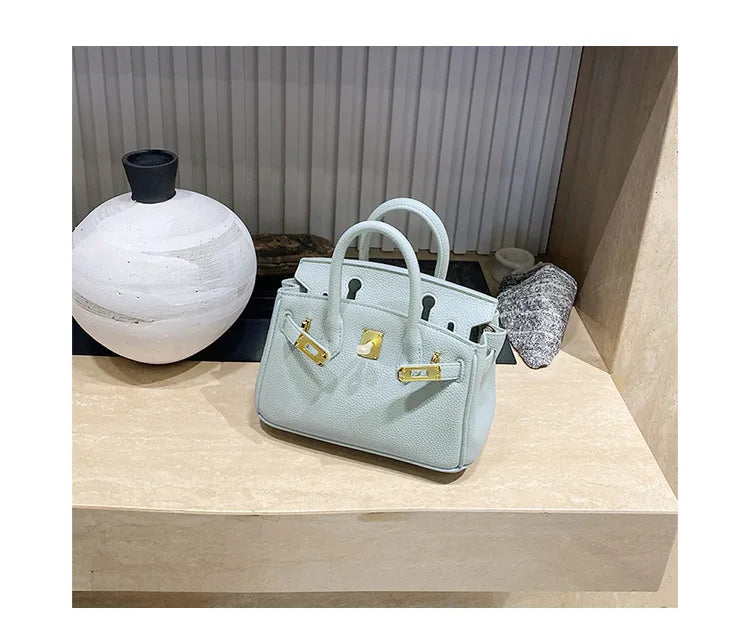Luxury Brand Handbags for Women, Fashionable Shoulder Bag and Tote Bags in Leather By Famous Designer Elegant