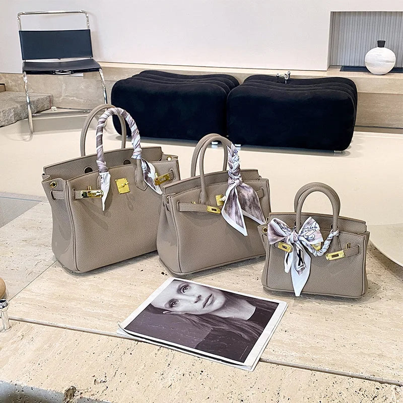 Luxury Brand Handbags for Women, Fashionable Shoulder Bag and Tote Bags in Leather By Famous Designer Elegant