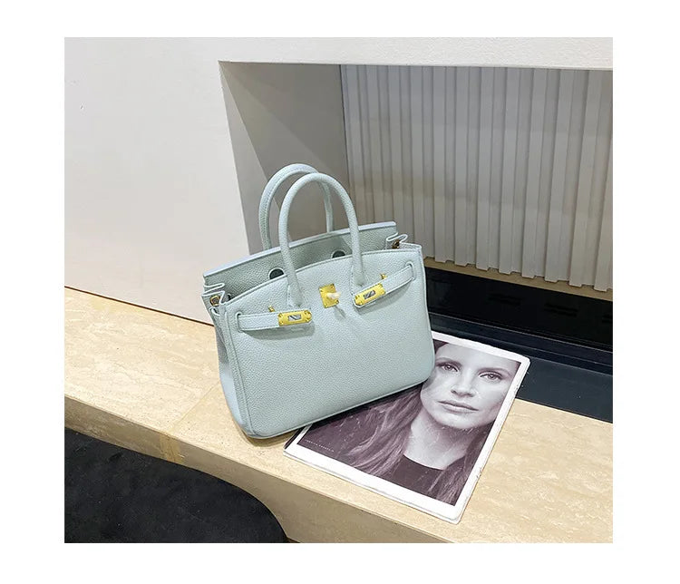 Luxury Brand Handbags for Women, Fashionable Shoulder Bag and Tote Bags in Leather By Famous Designer Elegant