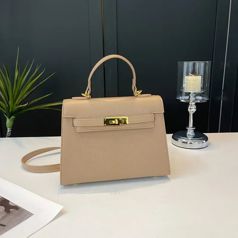 Fashionable Crossbody Bag For Women, High-Quality Luxury Designer Handbag With Gold Hardware, Durable & Stylish