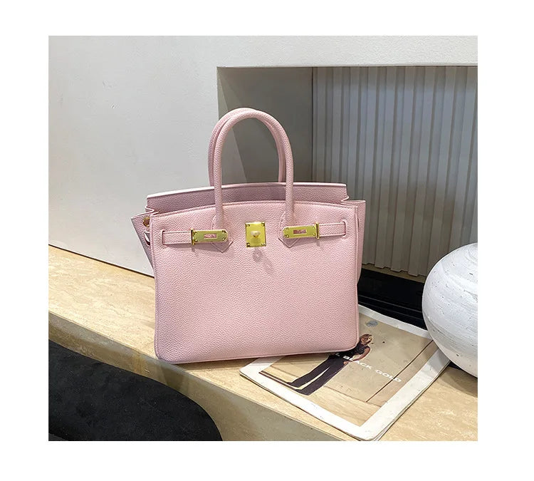 Luxury Brand Handbags for Women, Fashionable Shoulder Bag and Tote Bags in Leather By Famous Designer Elegant