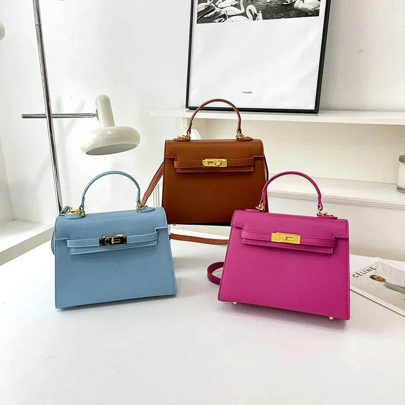 Fashionable Crossbody Bag For Women, High-Quality Luxury Designer Handbag With Gold Hardware, Durable & Stylish