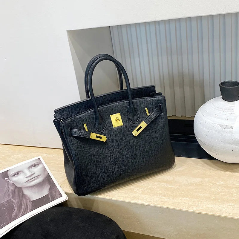 Luxury Brand Handbags for Women, Fashionable Shoulder Bag and Tote Bags in Leather By Famous Designer Elegant