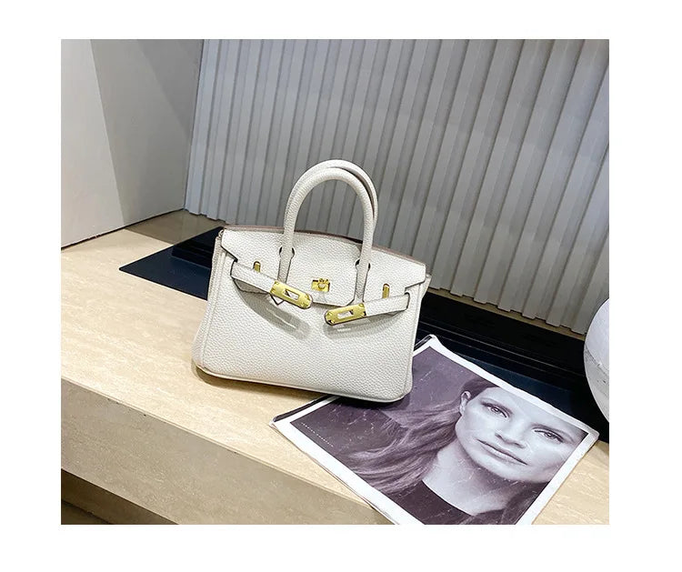 Luxury Brand Handbags for Women, Fashionable Shoulder Bag and Tote Bags in Leather By Famous Designer Elegant