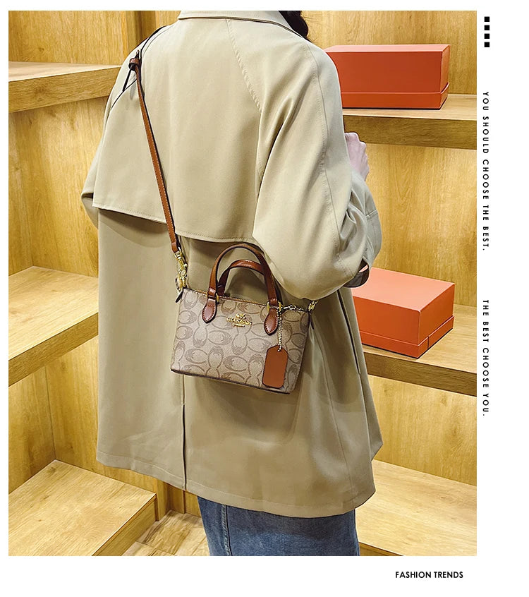 Chic Vintage Messenger Bag For Women - High-Quality Leather Crossbody Purse With Modern Minimalist Luxury Designer Style