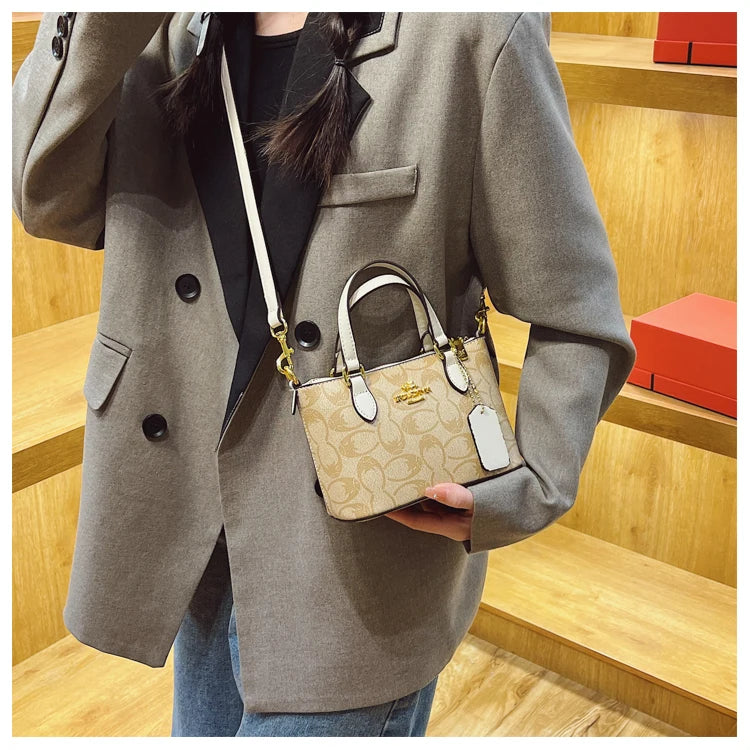 Chic Vintage Messenger Bag For Women - High-Quality Leather Crossbody Purse With Modern Minimalist Luxury Designer Style