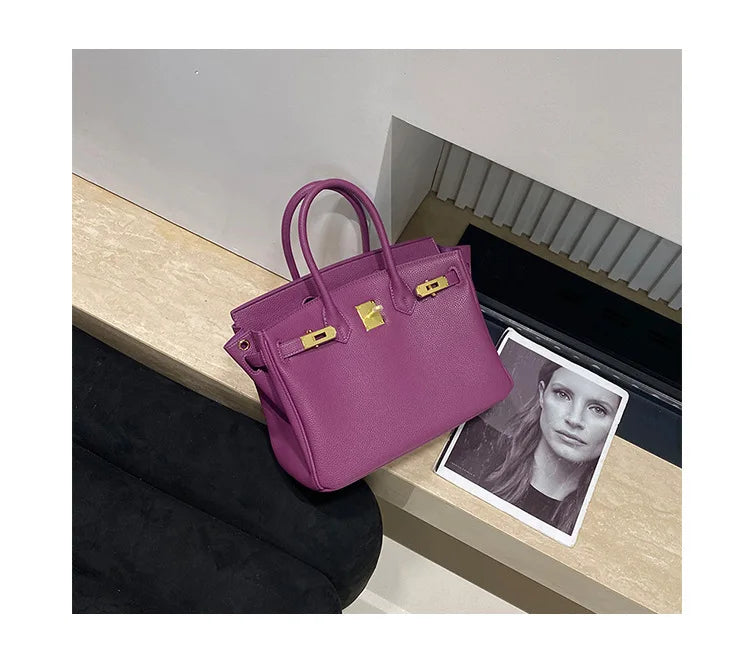 Luxury Brand Handbags for Women, Fashionable Shoulder Bag and Tote Bags in Leather By Famous Designer Elegant