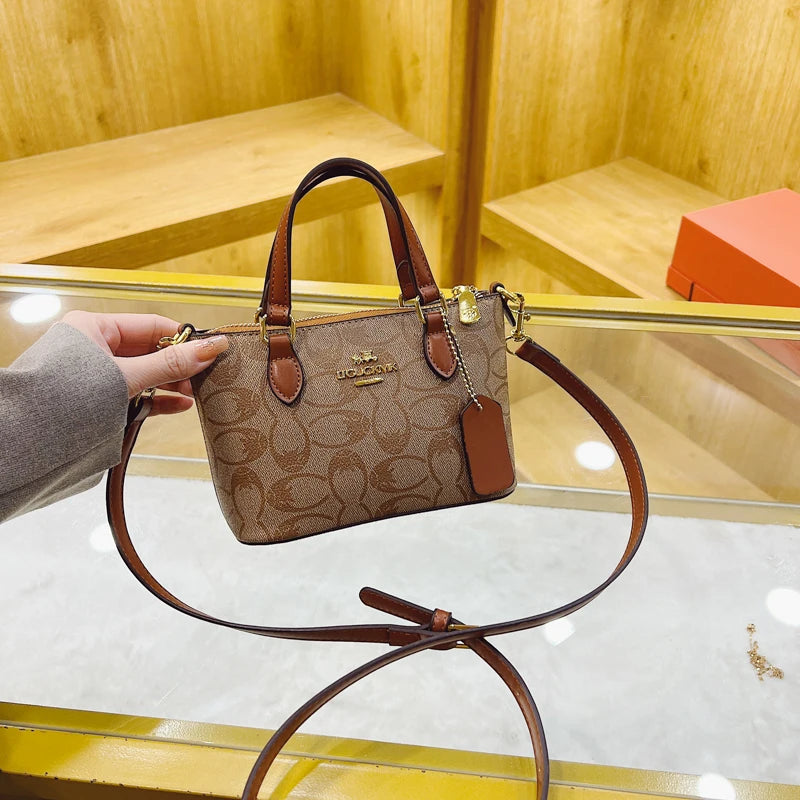 Chic Vintage Messenger Bag For Women - High-Quality Leather Crossbody Purse With Modern Minimalist Luxury Designer Style
