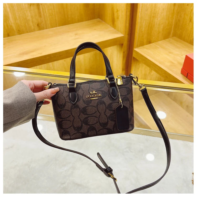 Chic Vintage Messenger Bag For Women - High-Quality Leather Crossbody Purse With Modern Minimalist Luxury Designer Style