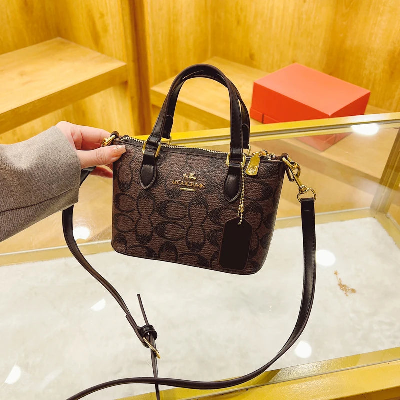 Chic Vintage Messenger Bag For Women - High-Quality Leather Crossbody Purse With Modern Minimalist Luxury Designer Style